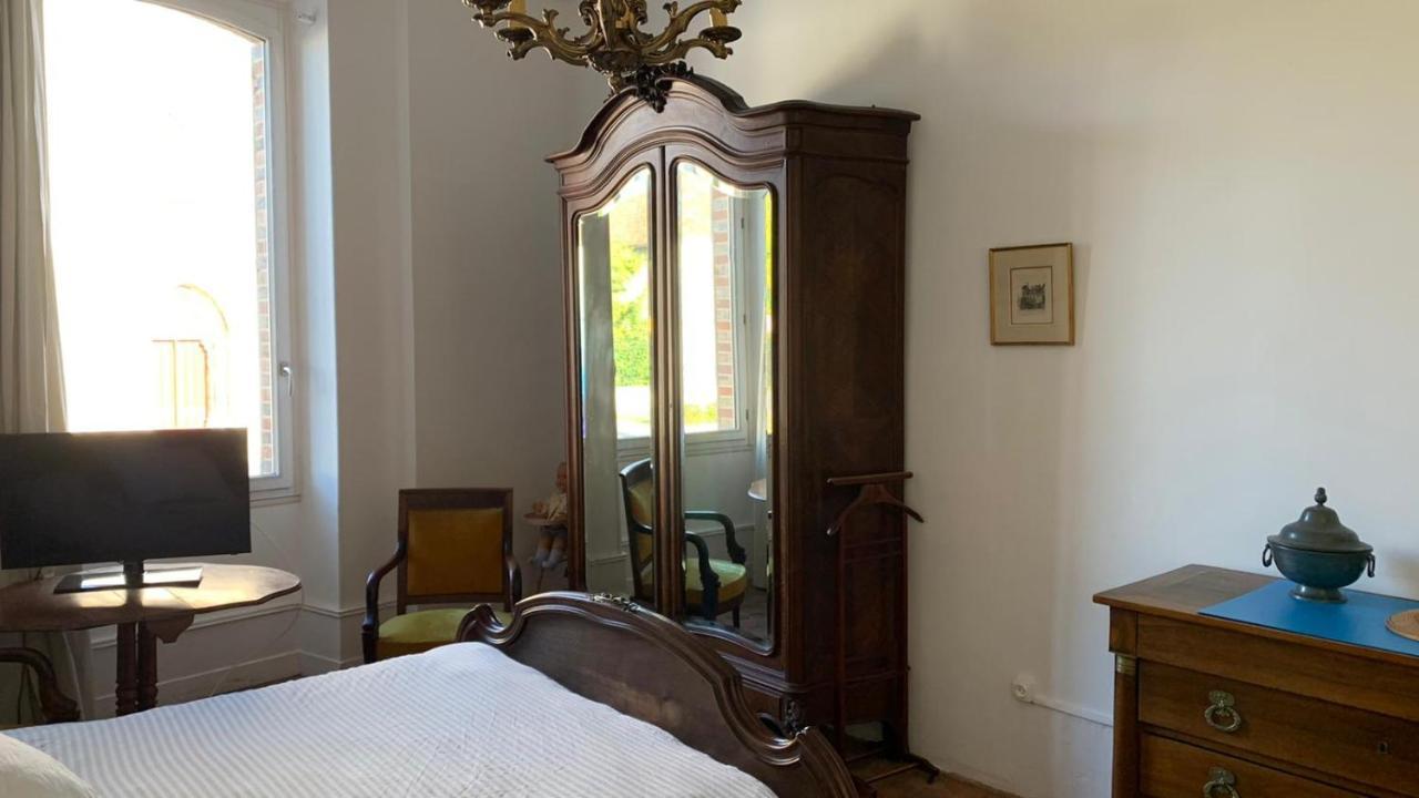 Grand Corps De Ferme A La Rue Messire Etienne 89113 Neuilly Valravillon Villa Bagian luar foto