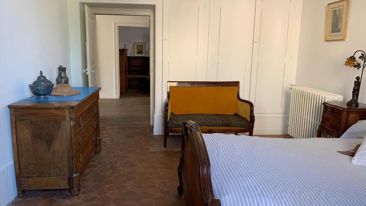 Grand Corps De Ferme A La Rue Messire Etienne 89113 Neuilly Valravillon Villa Bagian luar foto